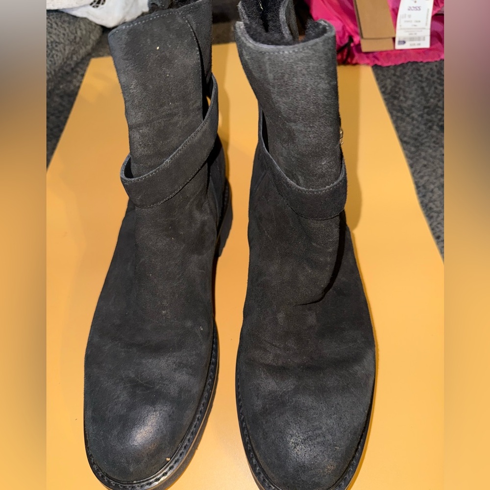 VINCE Claudia Shearling Lined Suede Ankle MOTO Boots Size US 9 NWOB